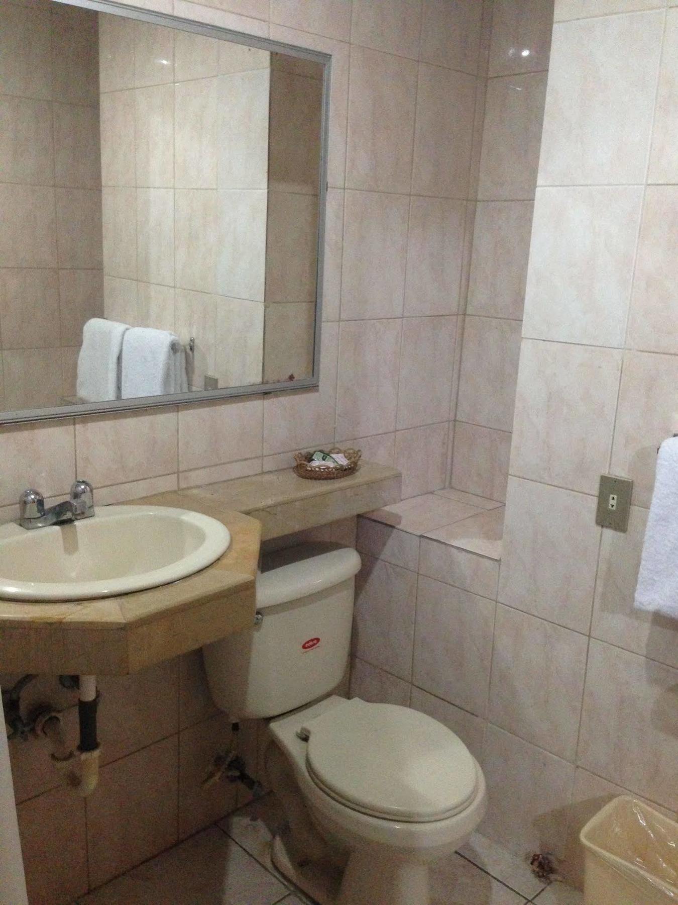 里佐酒店 瓜亚基尔 外观 照片